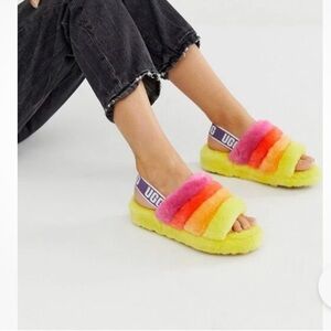 UGG Vibrant Striped Fluff Yeah Slippers.
1” Platform and heel strap
